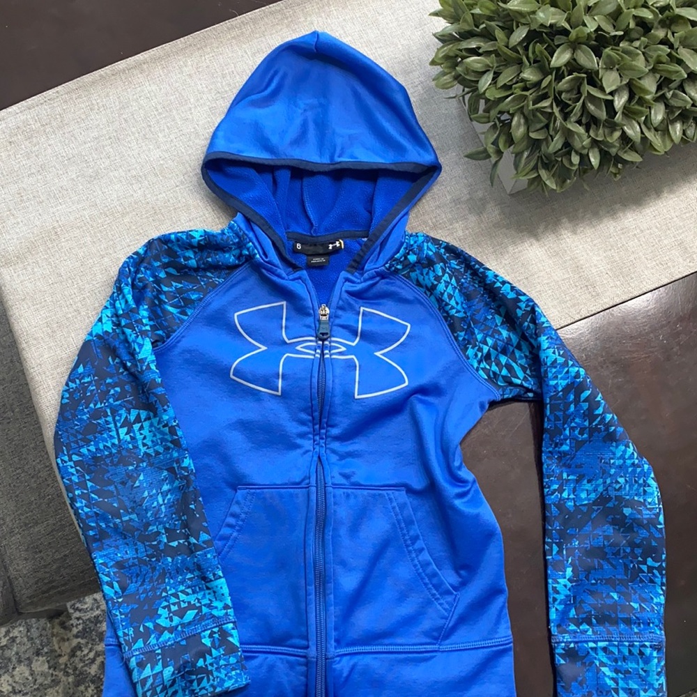 Under Armour boys size 6 zip up hoodie